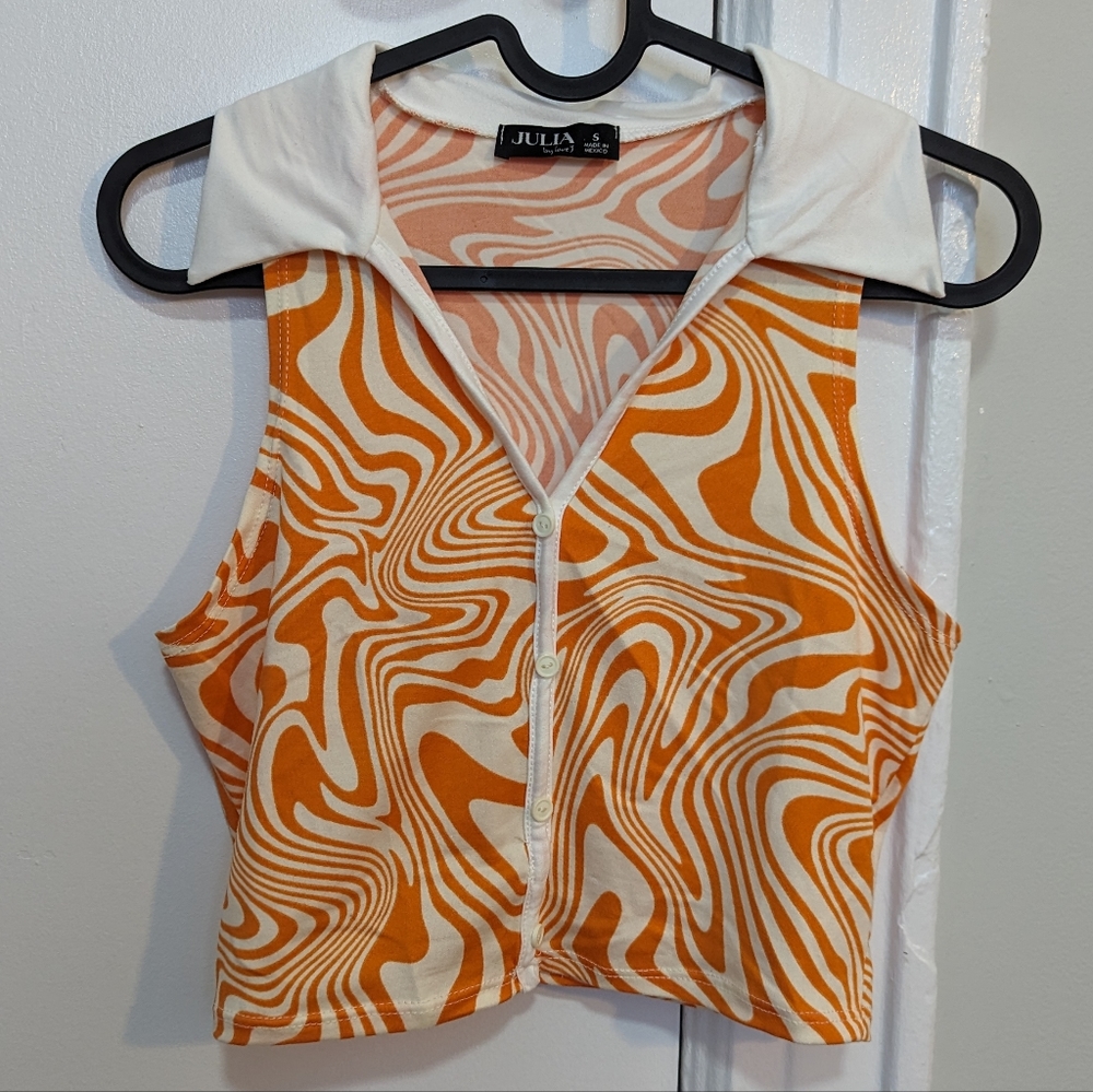 🪻NWOT Retro Crop Top